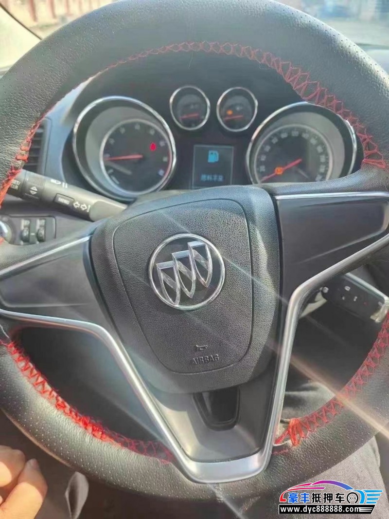 15年别克君威轿车抵押车出售