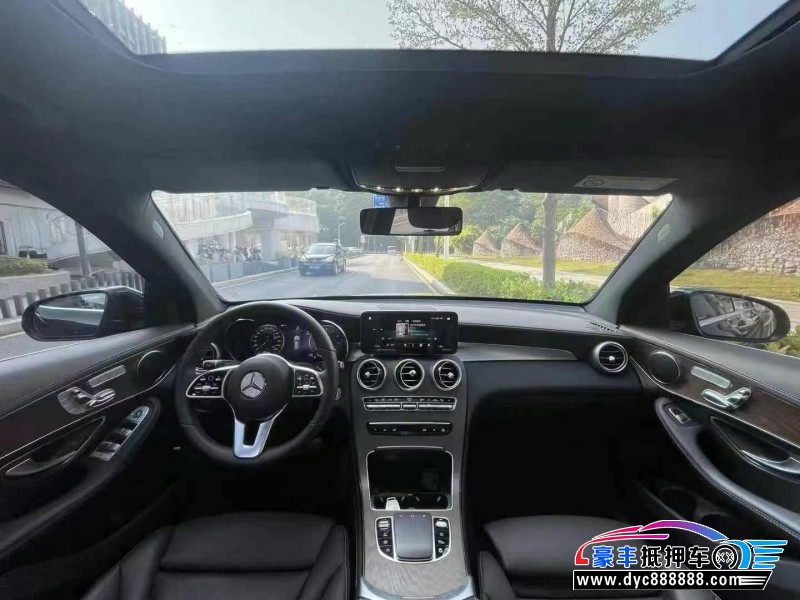 22年奔驰GLC轿车抵押车出售