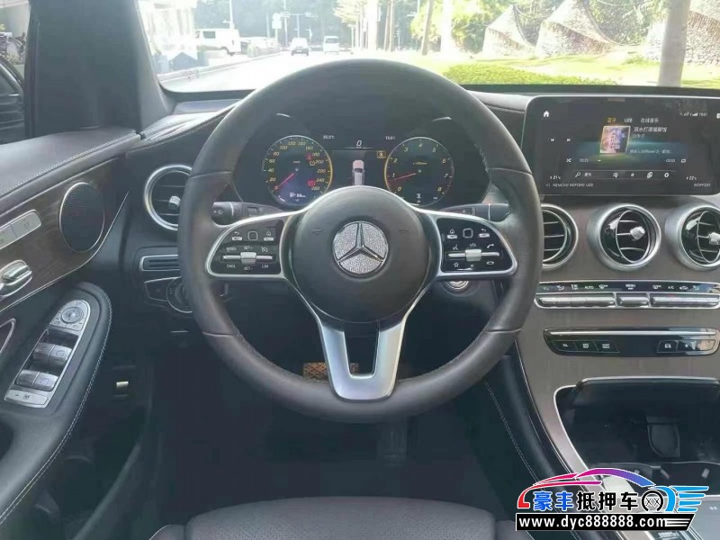 22年奔驰GLC轿车抵押车出售