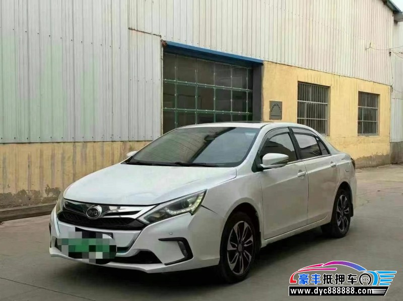 16年比亚迪秦轿车抵押车出售