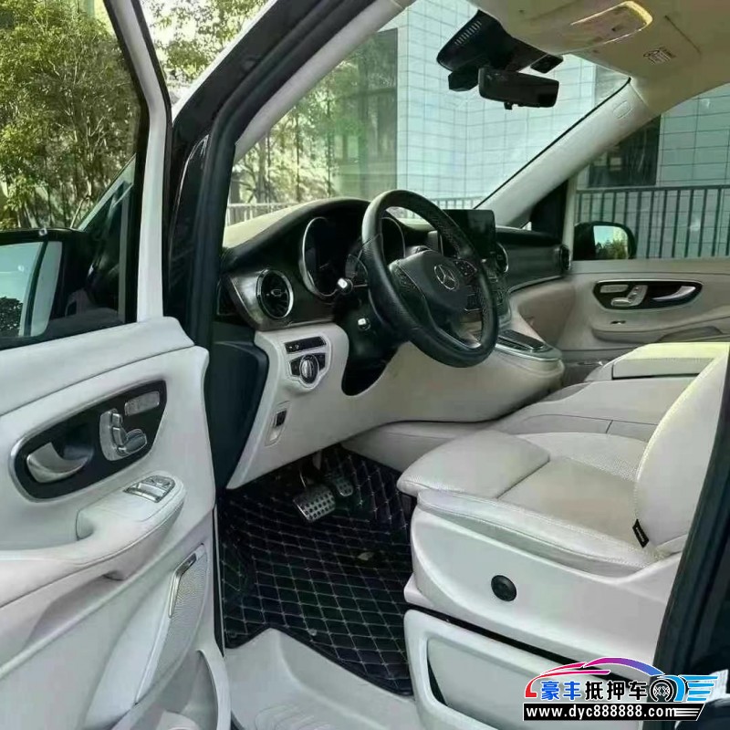 23年奔驰V轿车抵押车出售