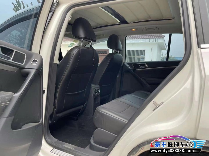 16年大众途观轿车抵押车出售