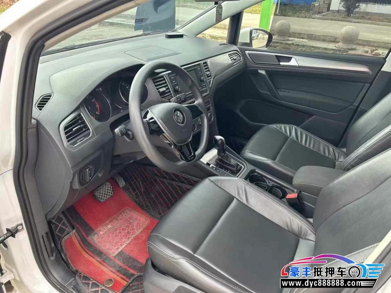 18年大众高尔夫轿车抵押车出售