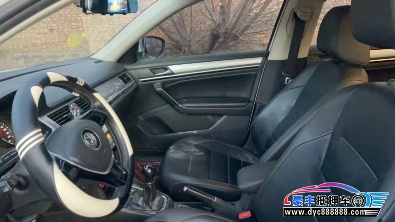 17年大众宝来轿车抵押车出售