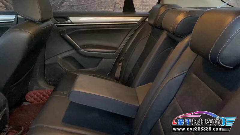 17年大众宝来轿车抵押车出售