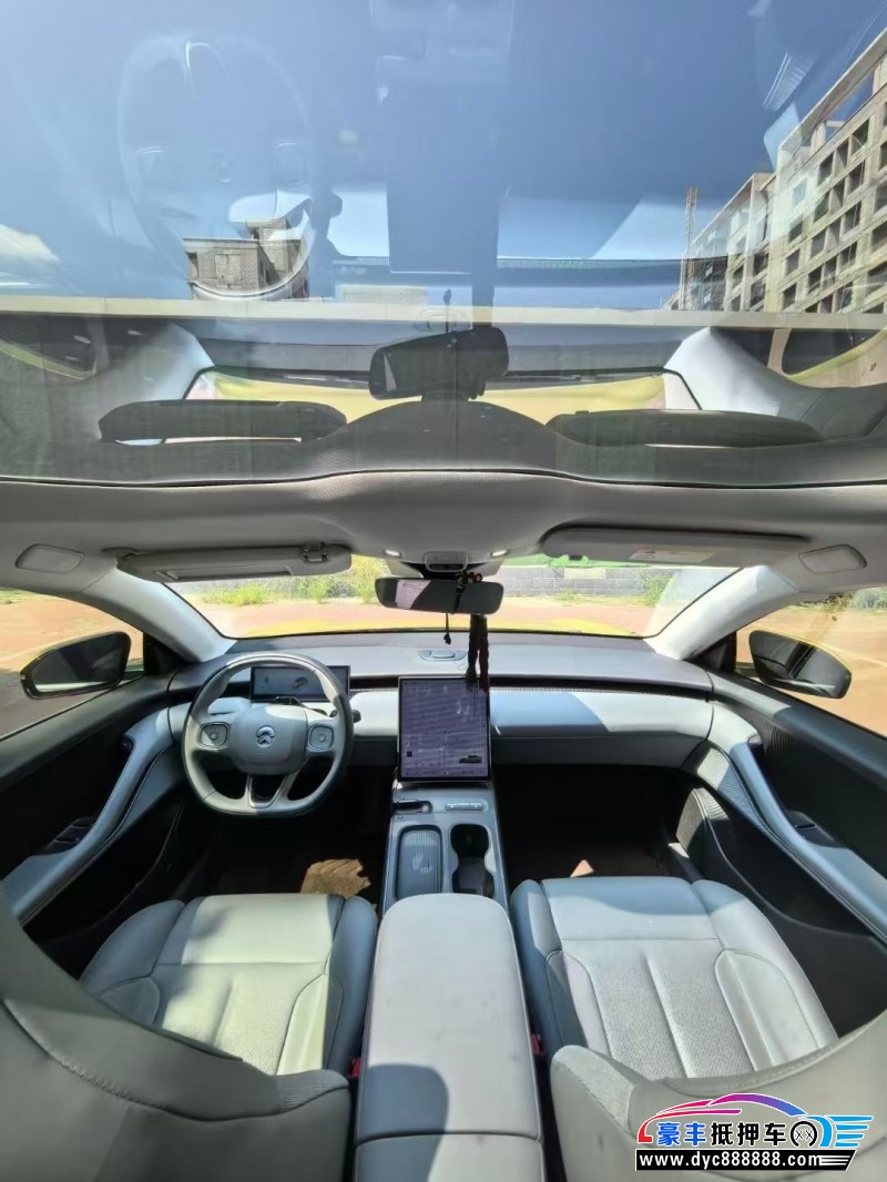 23年蔚来ET5轿车抵押车出售