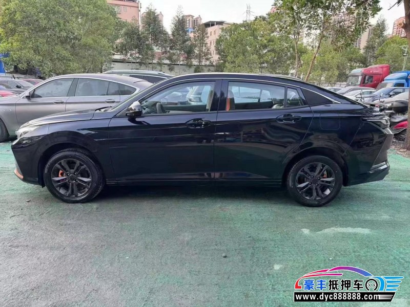 23年东风风神奕炫轿车抵押车出售