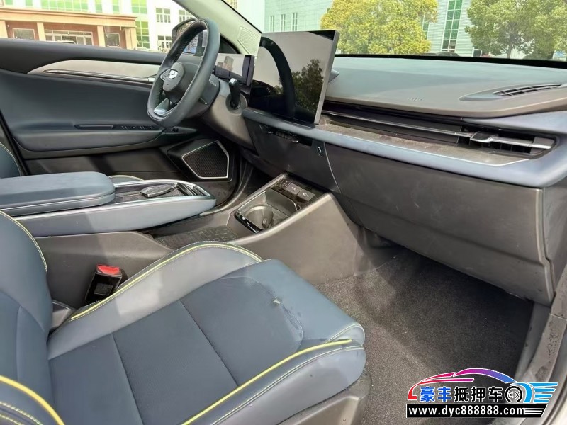 24年吉利几何轿车抵押车出售