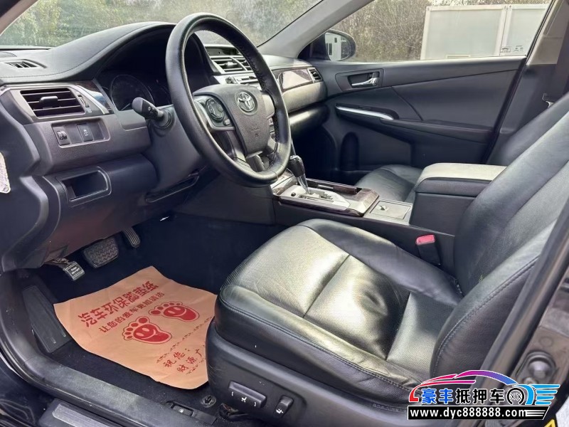 16年丰田凯美瑞轿车抵押车出售