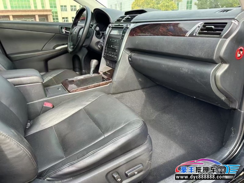 16年丰田凯美瑞轿车抵押车出售