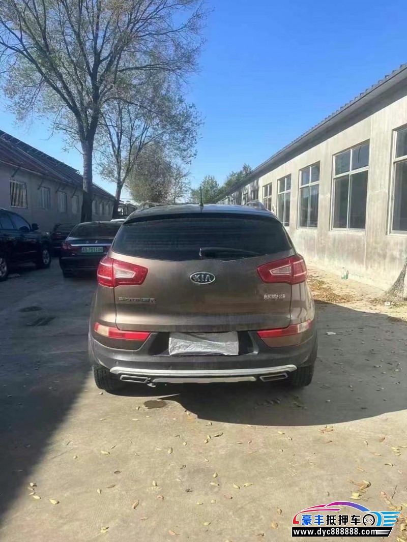 14年起亚智跑轿车抵押车出售