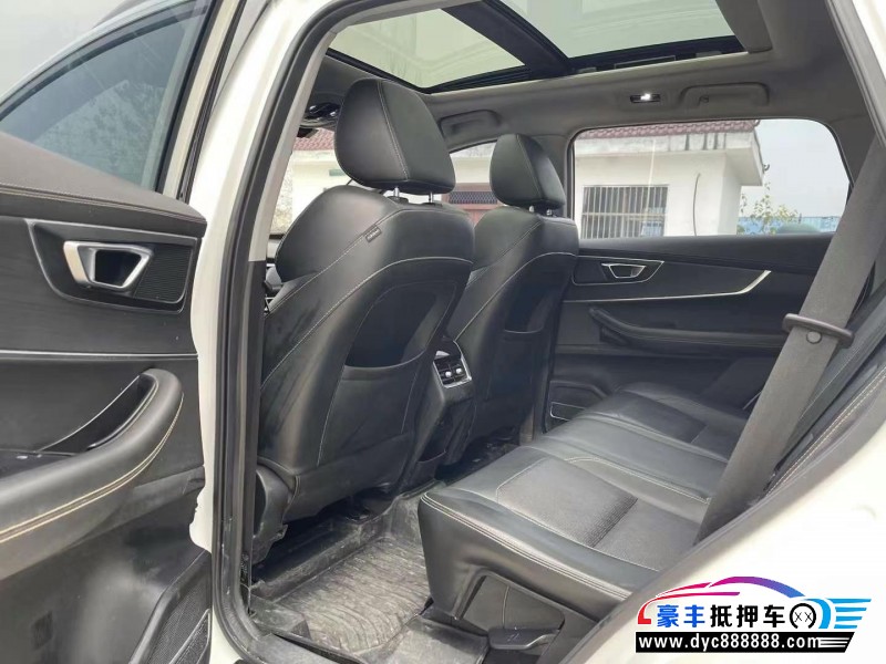 20年奇瑞瑞虎8轿车抵押车出售