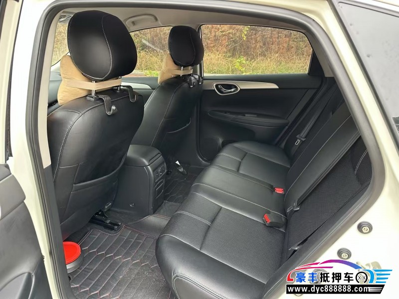 22年日产轩逸轿车抵押车出售