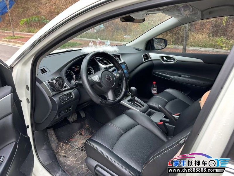 22年日产轩逸轿车抵押车出售