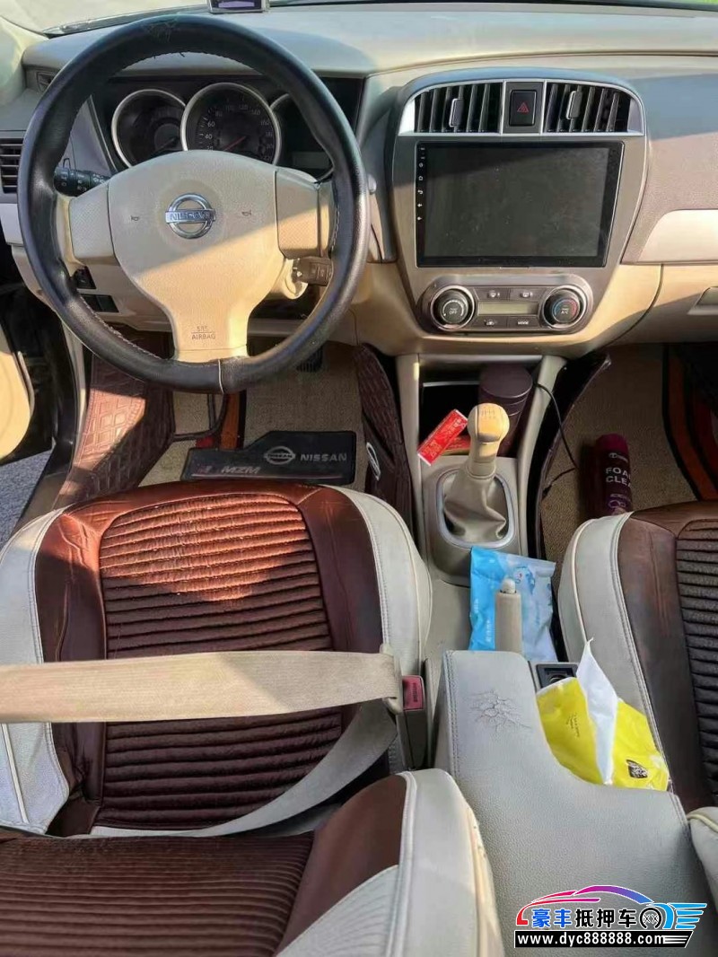 15年日产轩逸轿车抵押车出售