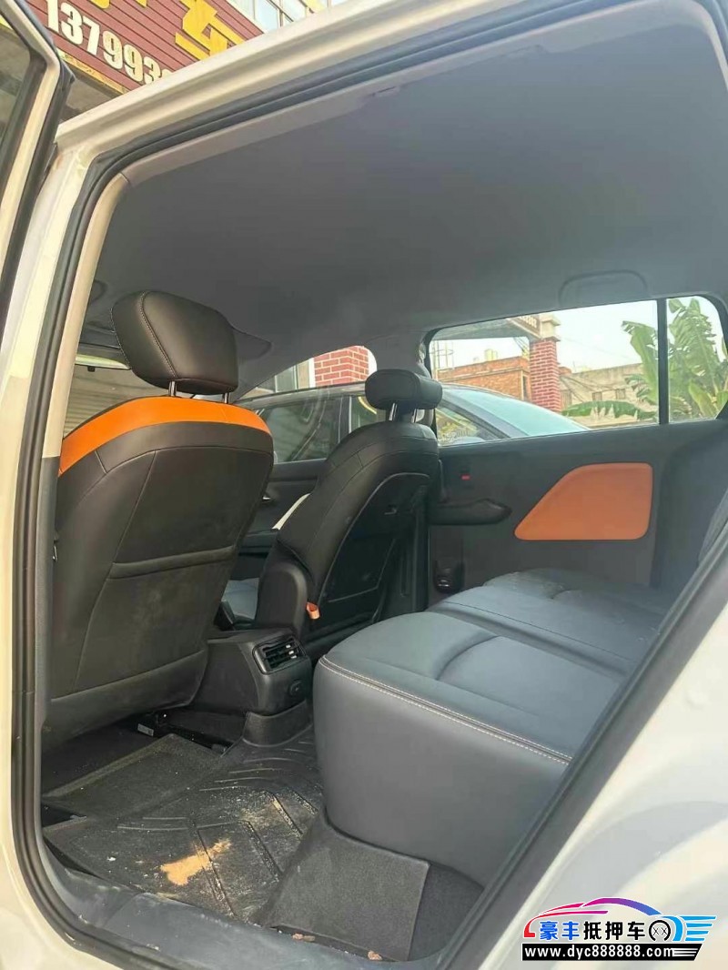 24年奔腾奔腾NAT轿车抵押车出售