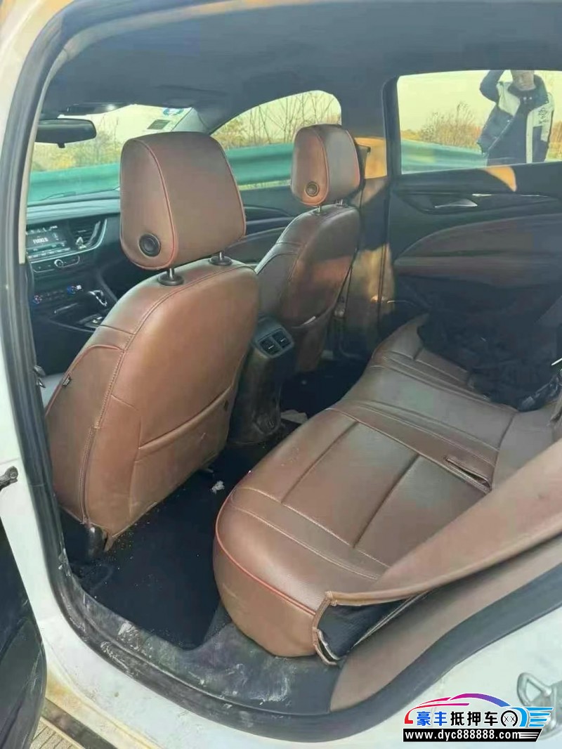 19年别克君威轿车抵押车出售