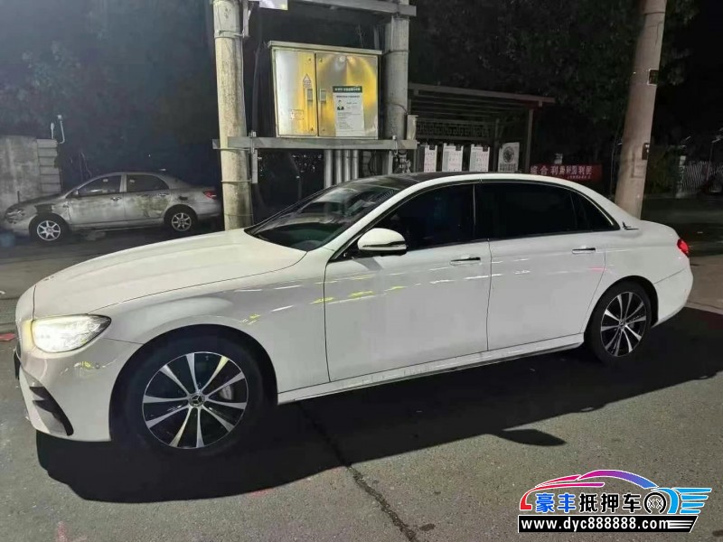 22年奔驰E轿车抵押车出售