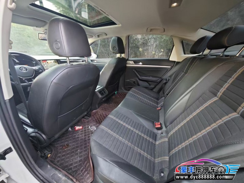 22年大众朗逸轿车抵押车出售