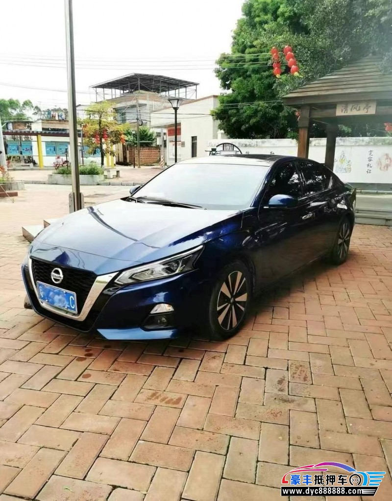 22年日产天籁轿车抵押车出售