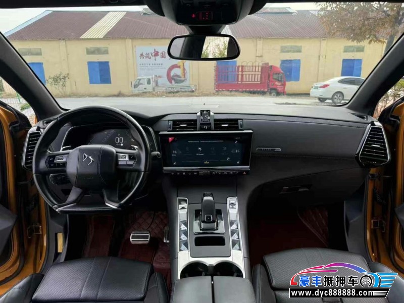 18年DS7轿车抵押车出售
