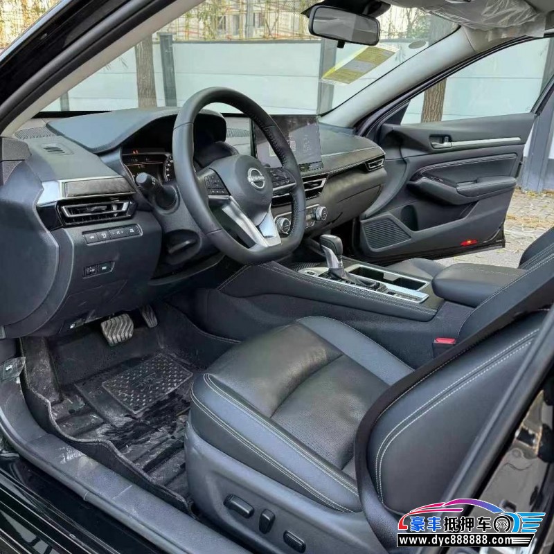 24年日产天籁轿车抵押车出售