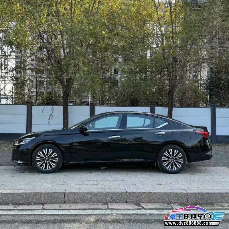 24年日产天籁轿车抵押车出售