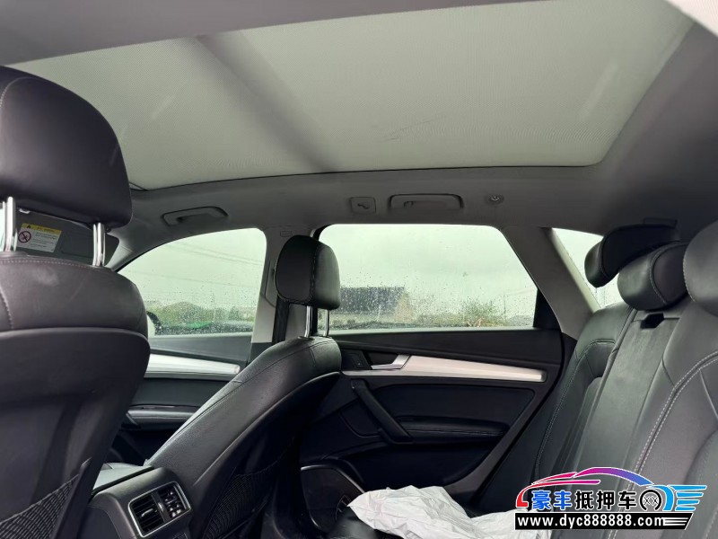 20年奥迪Q5轿车抵押车出售