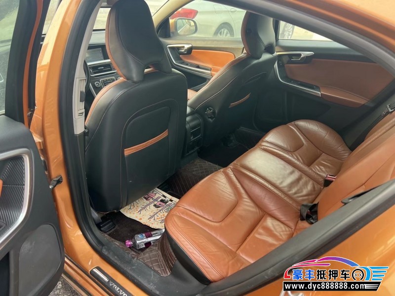 14年沃尔沃S60轿车抵押车出售