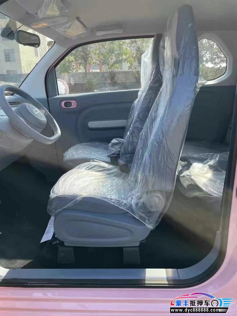 24年奔腾小马轿车抵押车出售