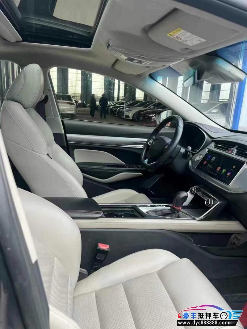 18年吉利帝豪GL轿车抵押车出售