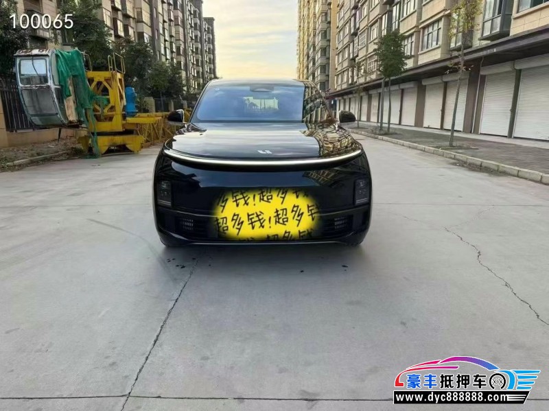 23年理想L8轿车抵押车出售