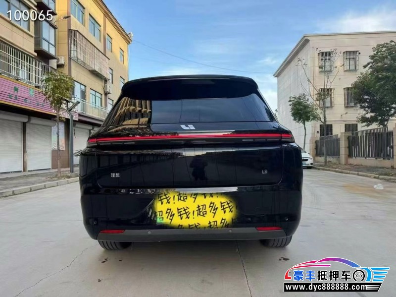23年理想L8轿车抵押车出售