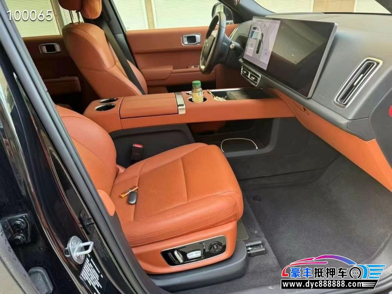 23年理想L8轿车抵押车出售