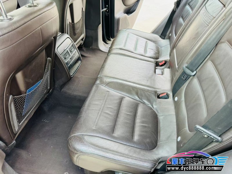 13年大众途锐轿车抵押车出售