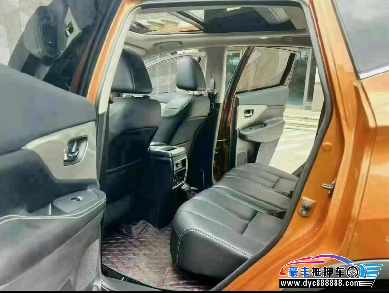 17年日产楼兰轿车抵押车出售