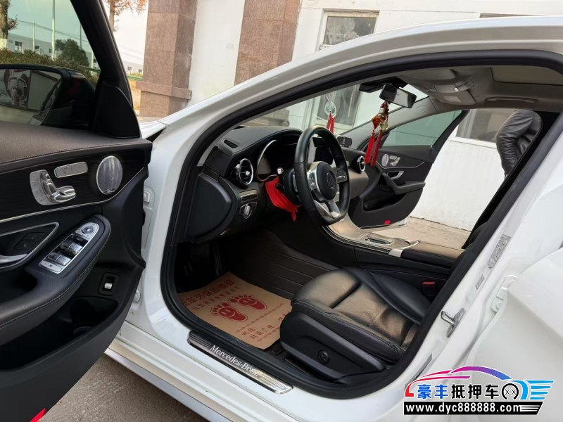 21年奔驰C轿车抵押车出售