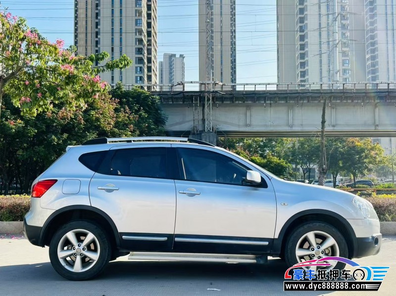 13年日产逍客轿车抵押车出售