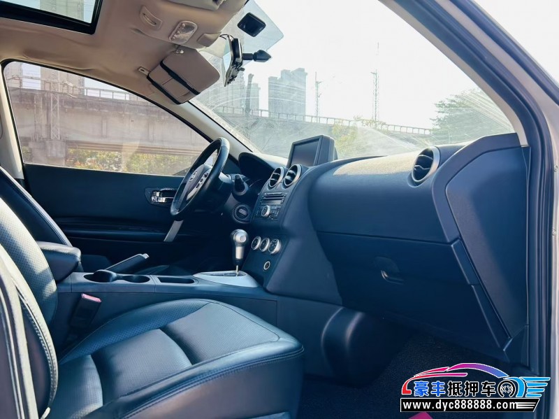 13年日产逍客轿车抵押车出售