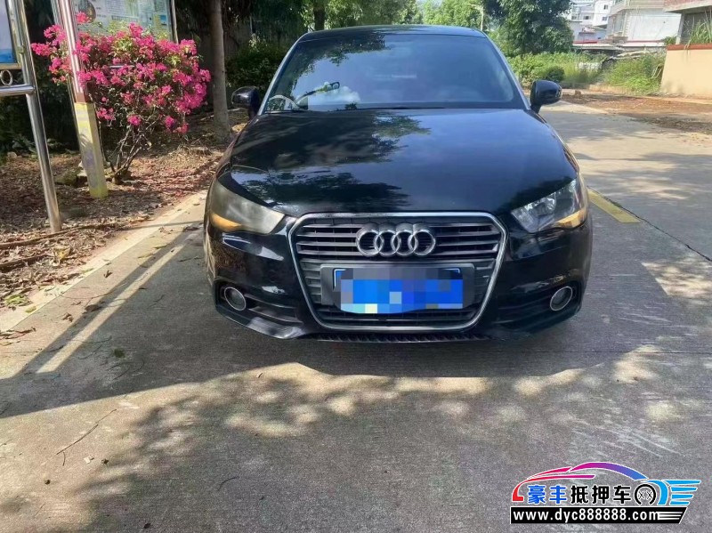 12年奥迪A1轿车抵押车出售