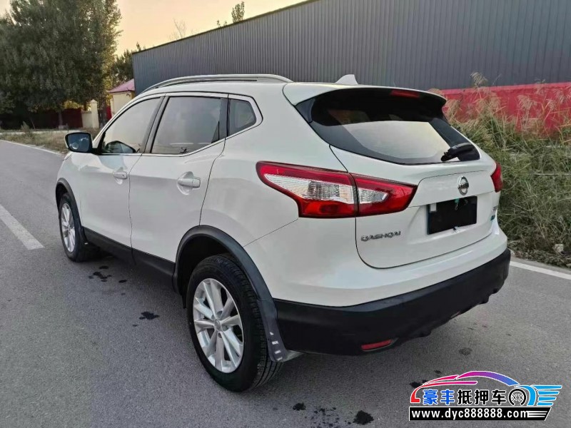 17年日产逍客轿车抵押车出售