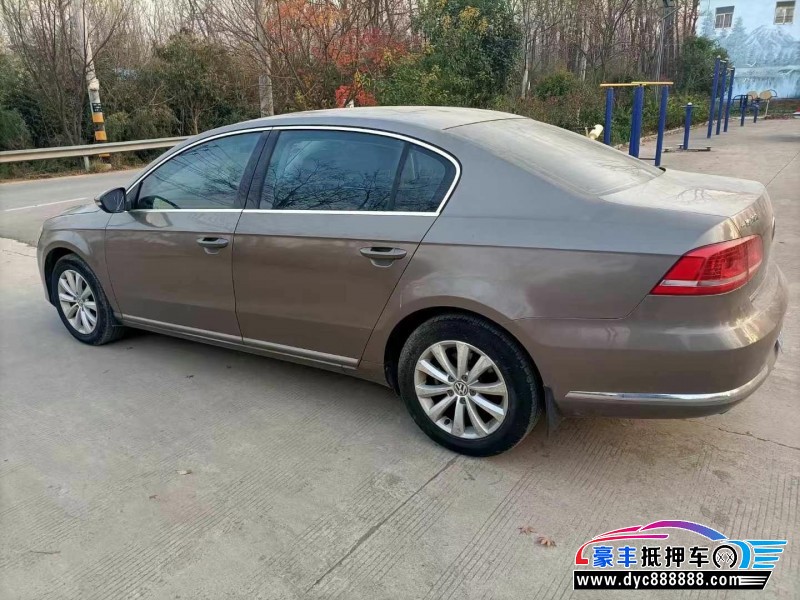 14年大众迈腾轿车抵押车出售