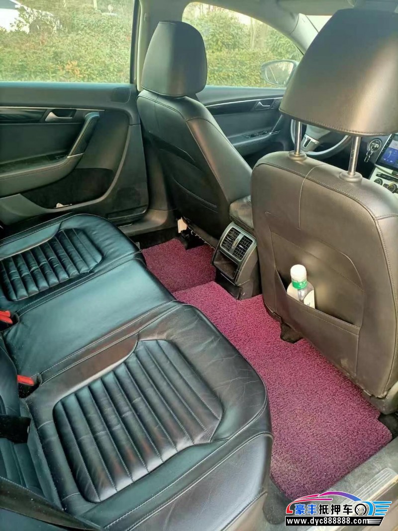 14年大众迈腾轿车抵押车出售