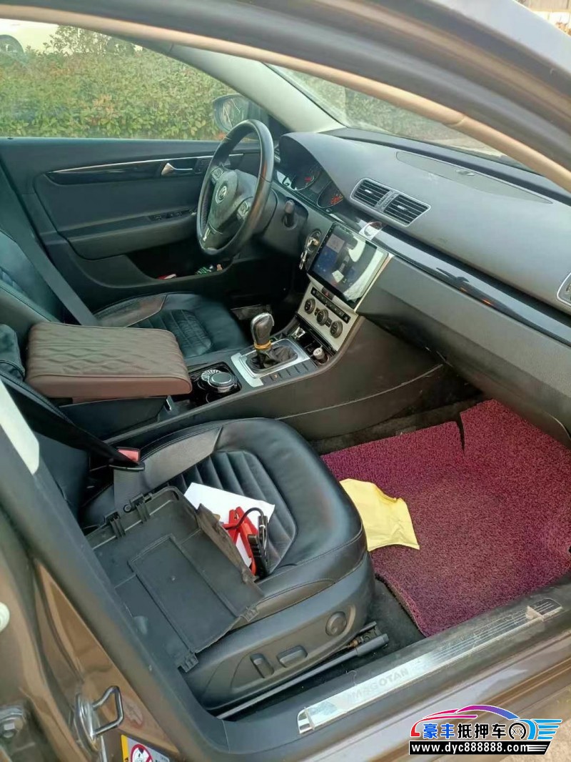 14年大众迈腾轿车抵押车出售