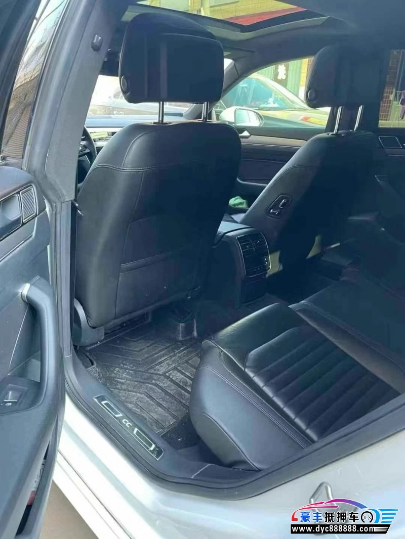 20年大众CC轿车抵押车出售