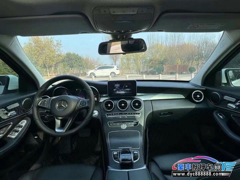 18年奔驰C轿车抵押车出售