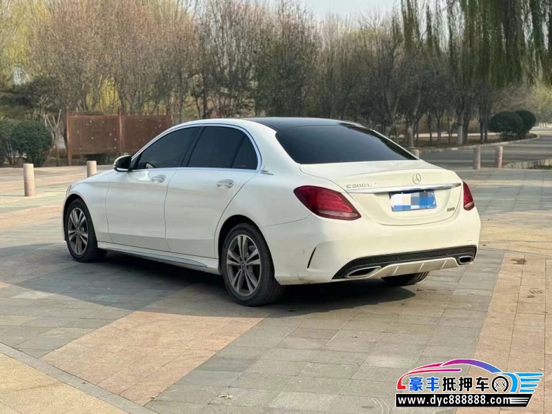 18年奔驰C轿车抵押车出售