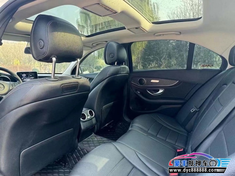 18年奔驰C轿车抵押车出售