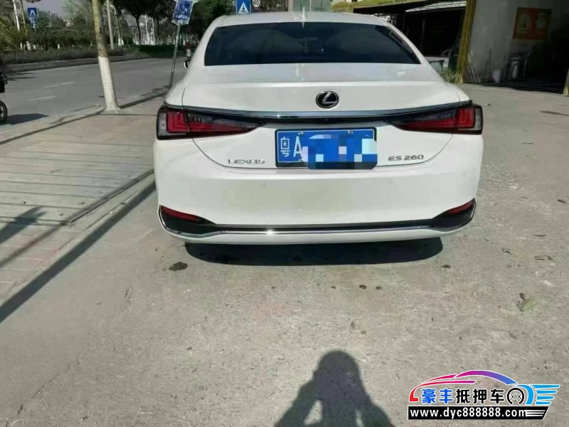 22年雷克萨斯ES轿车抵押车出售