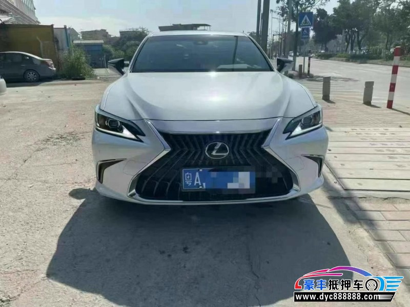 22年雷克萨斯ES轿车抵押车出售